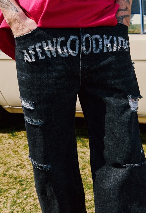 AFGK フロント ロゴステッチ ダメージ加工ジーンズ｜MIRISE