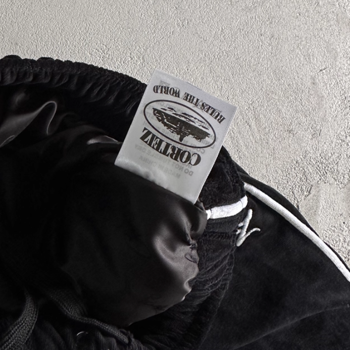 Corteiz コーテイズ ベロア トラックパンツ VVS Velour Bottoms