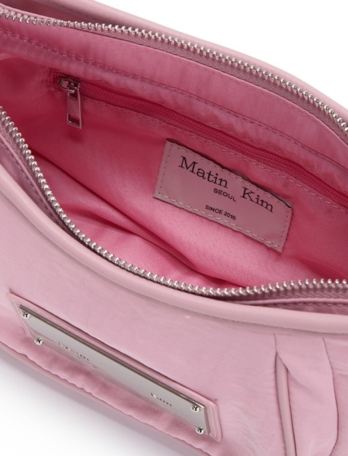 MATIN KIM ラウンドバッグ MADELEINE ROUND BAG IN BLACK