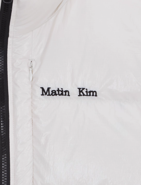 MATIN KIM ダウンジャケット 25F/W SMALL LOGO VOLUME DOWN JUMPER