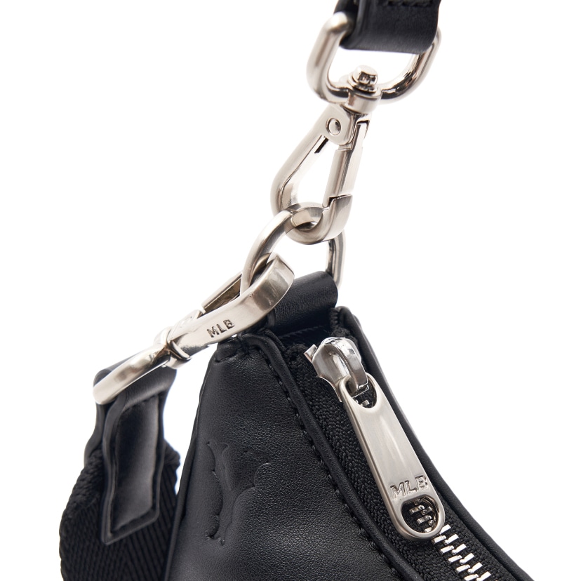 MLB Korea CLASSIC MONOGRAM EMBO CROSS HOBO BAG エンボス