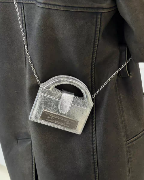 ★MATIN KIM★送料込み★大人気★HANDLE ACCORDION CHAIN WALLET 国内完売 MATIN KIM 財布バッグ HANDLE ACCORDION CHAIN WALLET