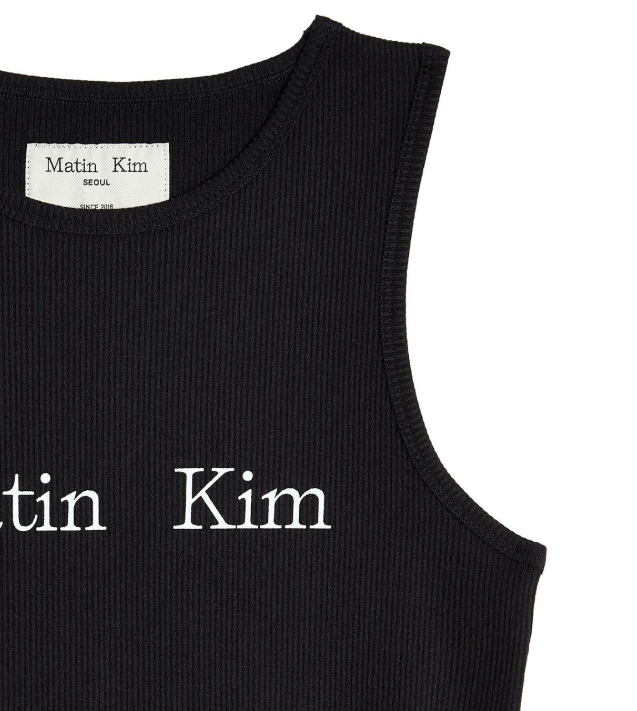 MATIN KIM ノースリーブ トップ LOGO SLEEVELESS CROP TOP｜MIRISE