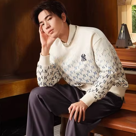 MLB Korea CLASSIC GRADATION MONOGRAM OVER FIT MAN TO MAN