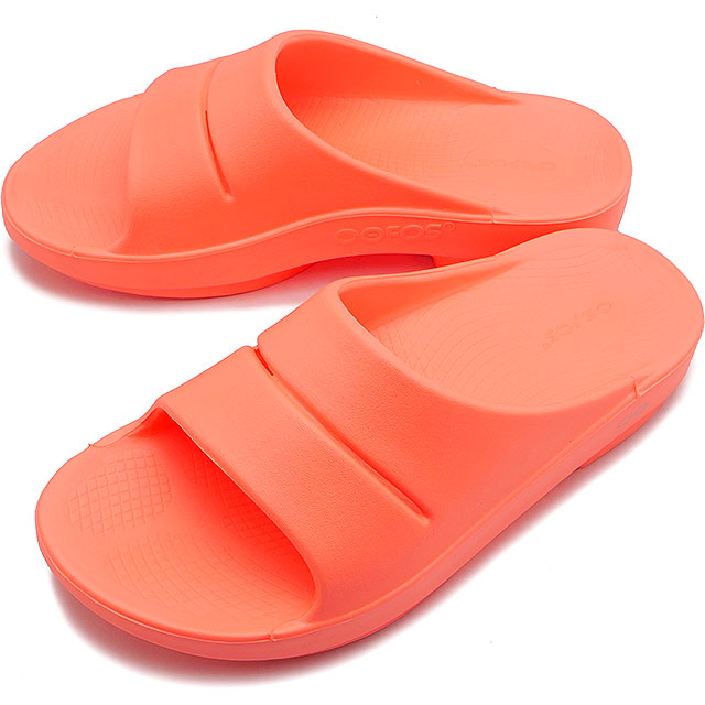 OOFOS（ウーフォス） - mischief シューズ＆アパレル