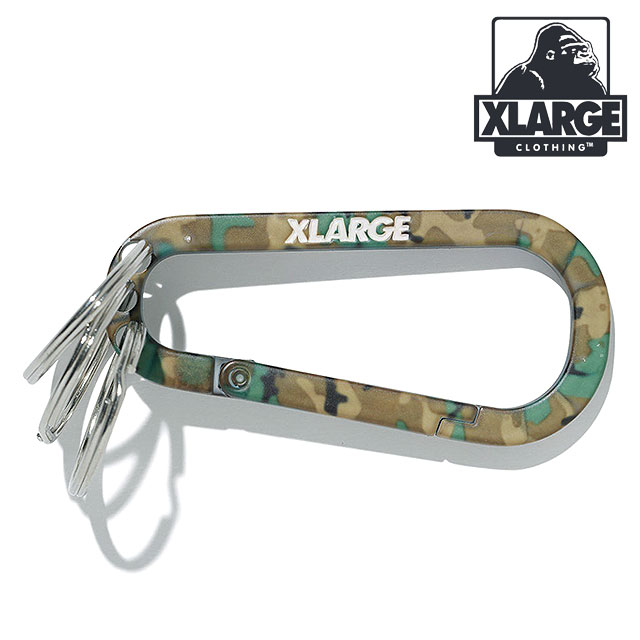 エクストララージ XLARGE スタンダードロゴ キーリングカラビナ [101261054008 SS26] STANDARD LOGO KEYRING CARABINER 小物 キーホルダー カモ柄 グリーン CAMO 【メール便配送】
