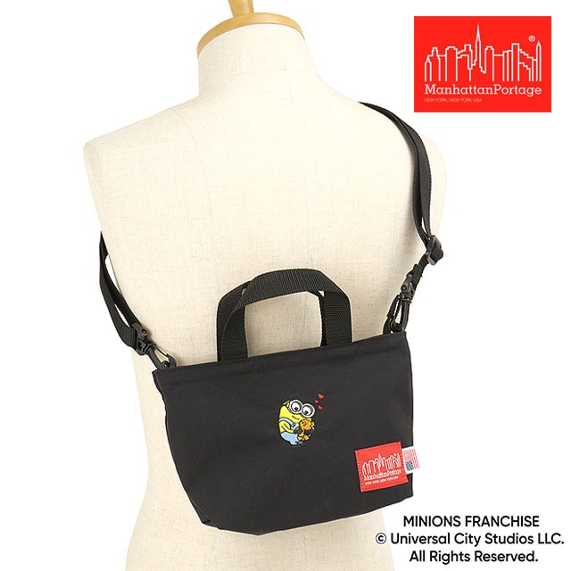コラボ マンハッタンポーテージ Manhattan Portage マイクロポーテージトートバッグ ミニオンズ [MP1381MNOS SS26] MICRO PORTAGE TOTE/MINIONS ユニセックスショルダーバッグ 黒 Black