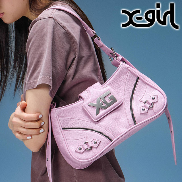 エックスガール X-girl レディース XGエンブレムバックルパネルド ショルダーバッグ [105262053004 SU26] XG EMBLEM BUCKLE PANELED SHOULDER BAG斜めかけ ワンショルダー ピンク PINK