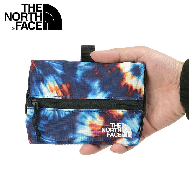 ザ・ノース・フェイス THE NORTH FACE ビルビーフラットポーチM [NN22606-WT SS26] Bilby Flat Pouch M バッグインバッグ アクセサリーポーチ ファスナー開閉 マルチカラー ワイルドフラワータイダイ 【メール便配送】