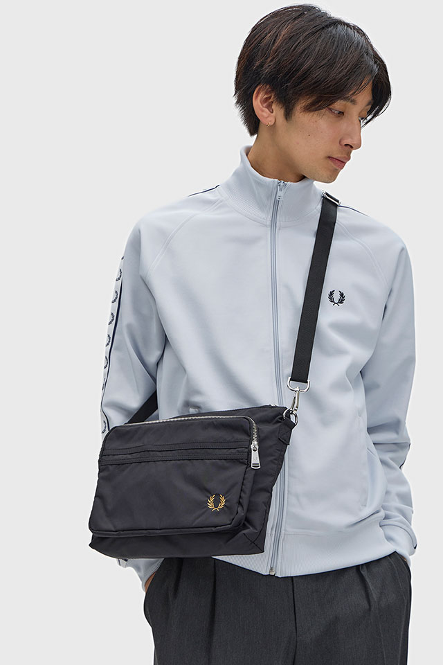 フレッドペリー FRED PERRY ショルダーバッグ ブレンサムクロスボディバッグ [L2178-102 SS26Q2] 5L BRENTHAM CROSSBODY BAG ユニセックスワンショルダー ブラック BLACK
