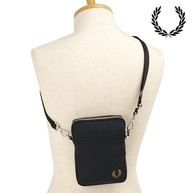 フレッドペリー FRED PERRY ブレンサムスモールサイドバッグ [L2179-102 SS26Q2] 1L BRENTHAM SMALL SIDE BAG ユニセックスショルダーポーチ ブラック BLACK