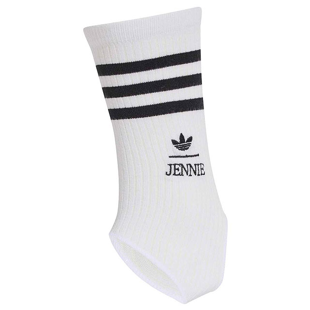 アディダス オリジナルス adidas Originals レディース クルーソックス ヒールカット [BW496/LD4294 FW26SPOT] CREW SOCKS WITH HEEL CUT-OUT 1PP JENNIE ジェニーコラボ 限定 BLACKPINK ブラックピンク 靴下 カットアウトソックス 可愛い ホワイト