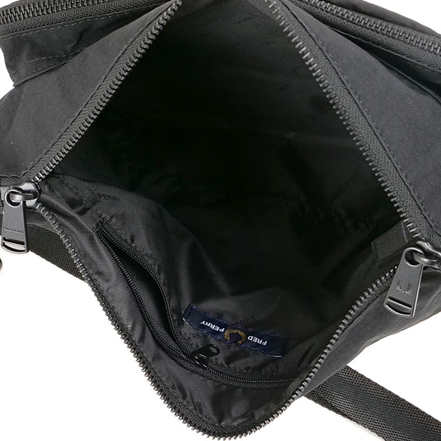 フレッドペリー FRED PERRY ナイロンバッジ クロスボディバッグ