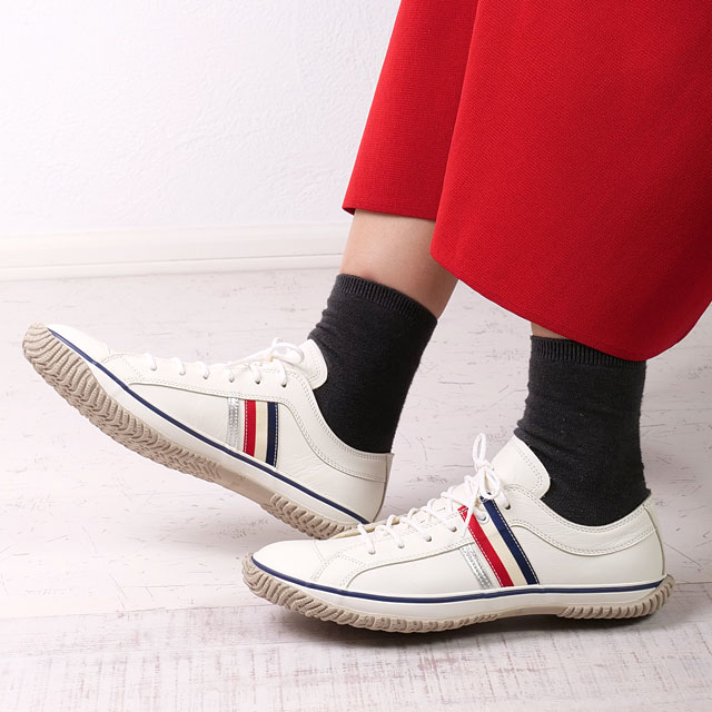 SPINGLE スニーカー　美品 先着で限定プレゼント！】【返品送料無料】スピングル SPINGLE