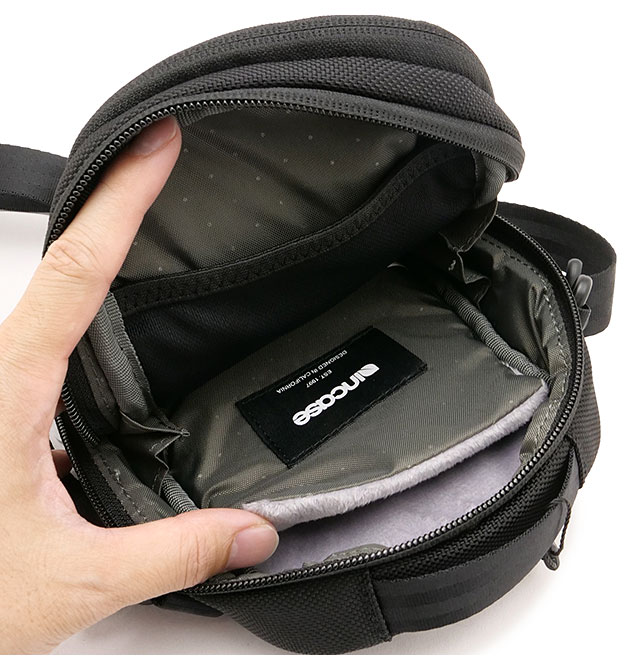インケース Incase トラックス スモールショルダーポーチ