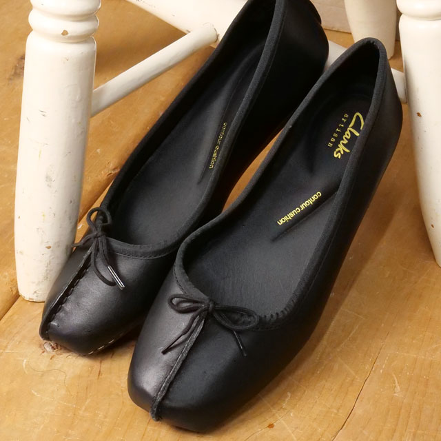 クラークス Clarks フラットシューズ フレックルアイス [20352929 FW25