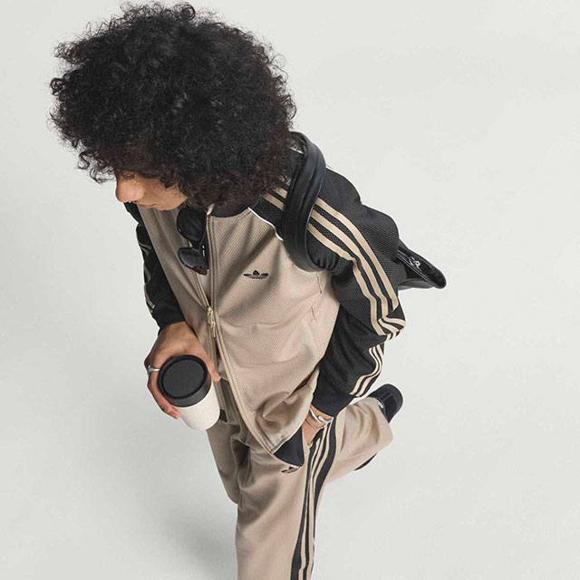 アディダスオリジナルズ　　ルーズメッシュ トラックトップ　レアサイズ2XL adidas（アディダス） ジャージ ルーズ メッシュ トラックトップ