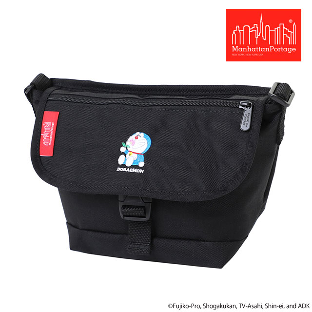 ޥϥåݡơ Manhattan Portage å󥸥㡼ХåXXS եåץåѡݥå ɥ館 [MP1603FZPDORA25 SS25] MESSENGER BAGXXSFLAP ZIPPER POCKET DORAEMON 25 󥺡ǥ  Хå Black 谷Ź