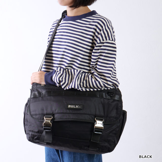 ミルクフェド MILKFED. ロゴプレート メッセンジャーバッグ