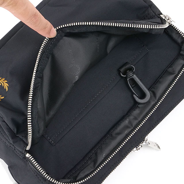 フレッドペリー FRED PERRY ショルダーバッグ ブレンサムクロスボディ