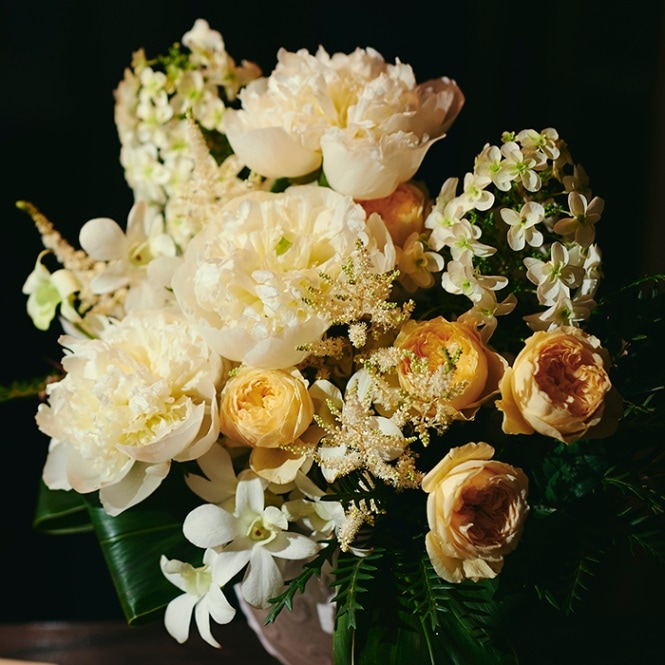 白を基調とした上品なアレンジメント