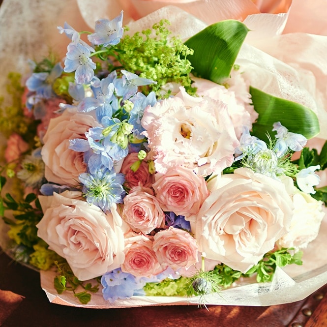 ピンクとブルーのパステルカラーブーケ