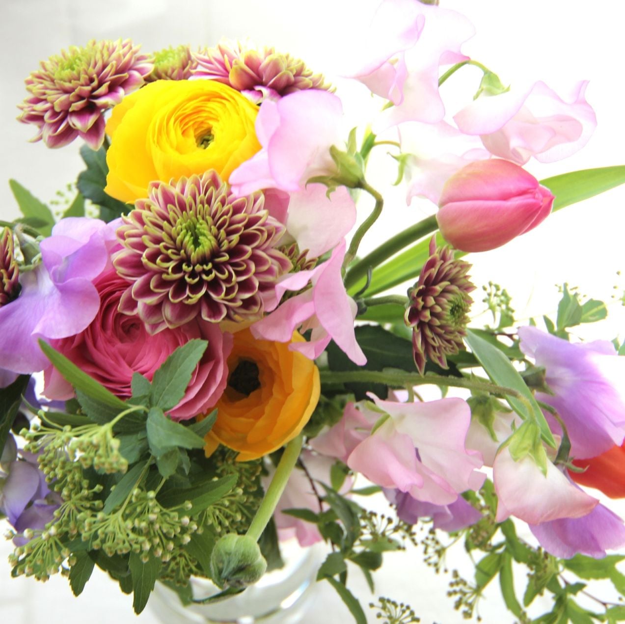 フローリストのおまかせ　春の香り漂うグラスブーケ