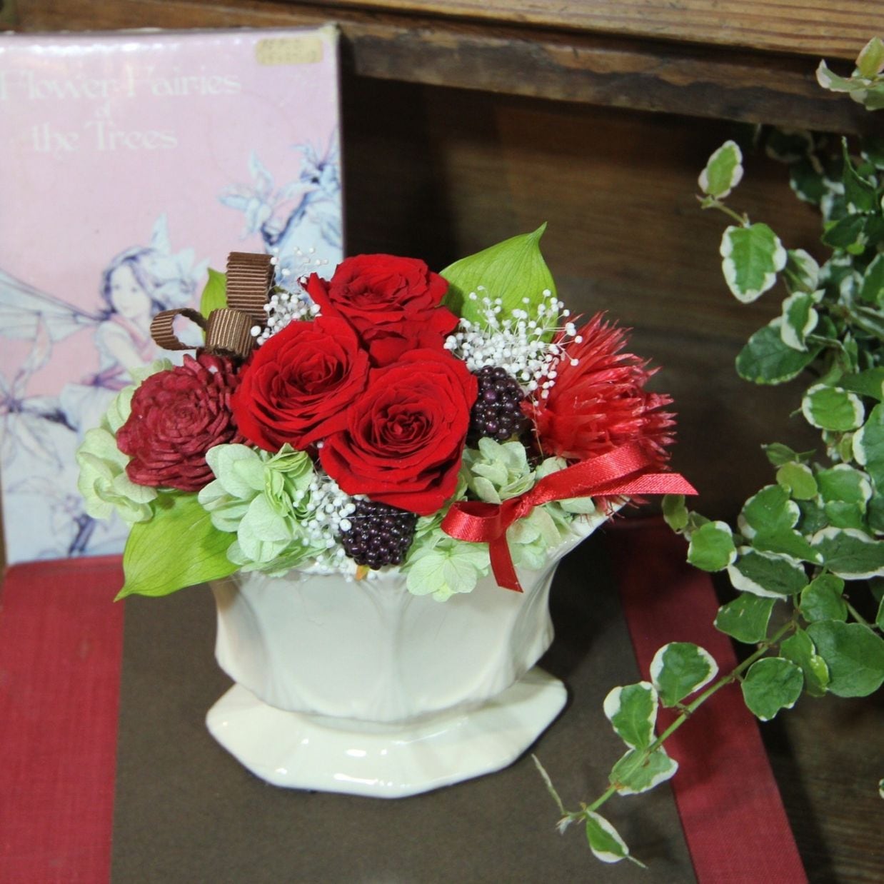 母の日 プリザーブドフラワー　ロレイン（レッド系）