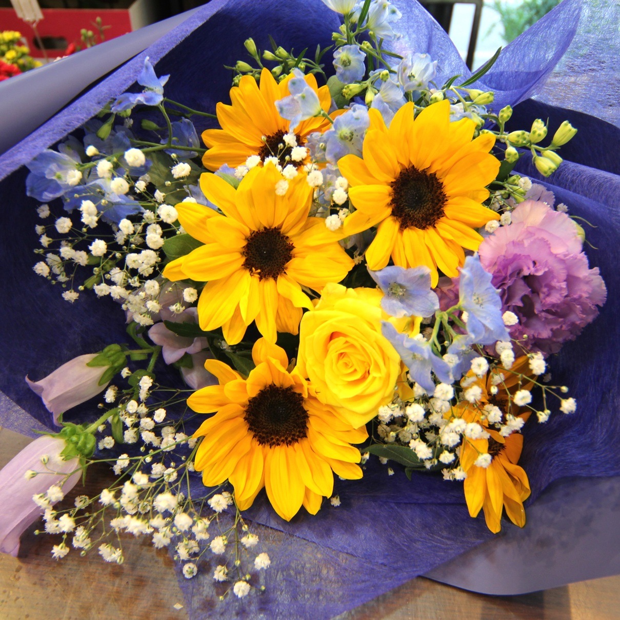 父の日 ひまわりと寒色系の花束 | 価格から選ぶ | 東京・立川の三田花店