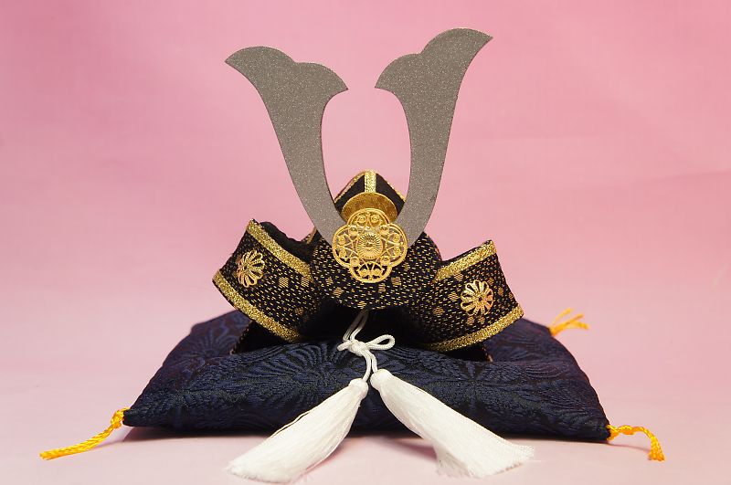 端午の節句  兜 兜 端午の節句 金襴