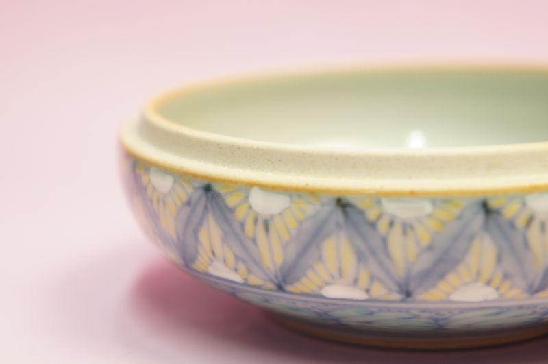 佐藤走波　牡丹文　大鉢　タカチ　直径約21.3cm 東金6-0307① 六代 佐藤走波 染錦菊あやめ波千鳥文 蓋物 | いっぴん | | 食器