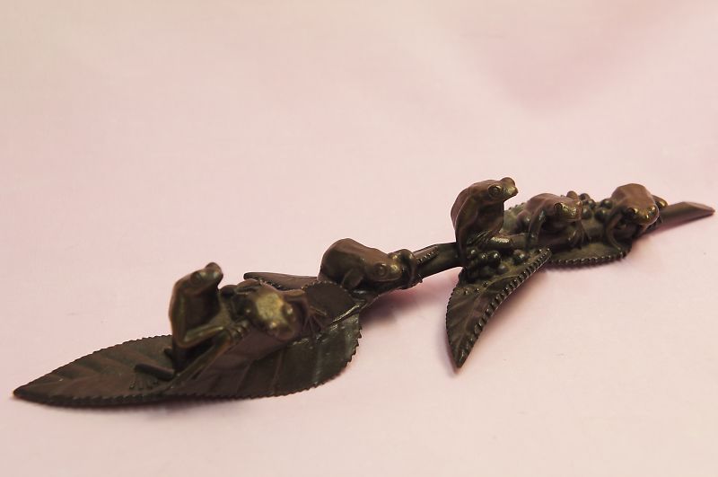 文鎮　むかえる（六蛙）下尾治彦作 Advanced 文房具・オフィス用品 文鎮 むかえる(六蛙)下尾治彦作