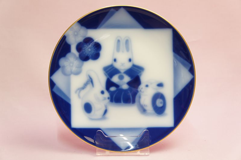 大倉陶園 2023年（令和五年） 干支飾り皿「卯」 | シーズンギフト