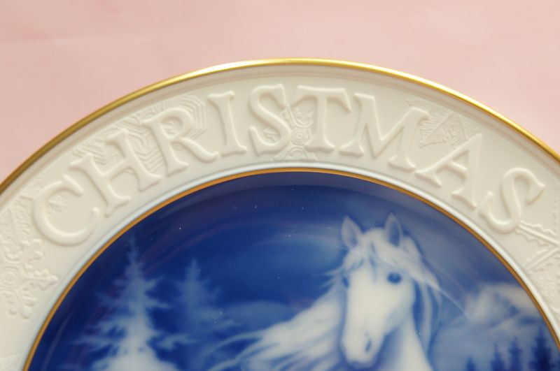 新品未使用 大倉陶園 クリスマスプレート 2022 馬 飾り皿 コレクション 大倉陶園 2022年クリスマスプレート 「ジプシーバナーホース