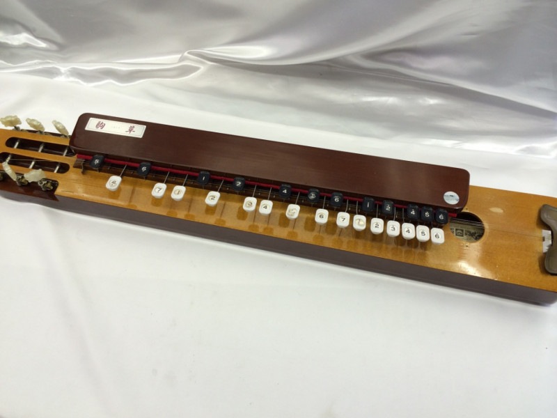 大正琴です。 楽天市場】スズキ 大正琴 特松 高品質 和楽器 初心者向け 鈴木