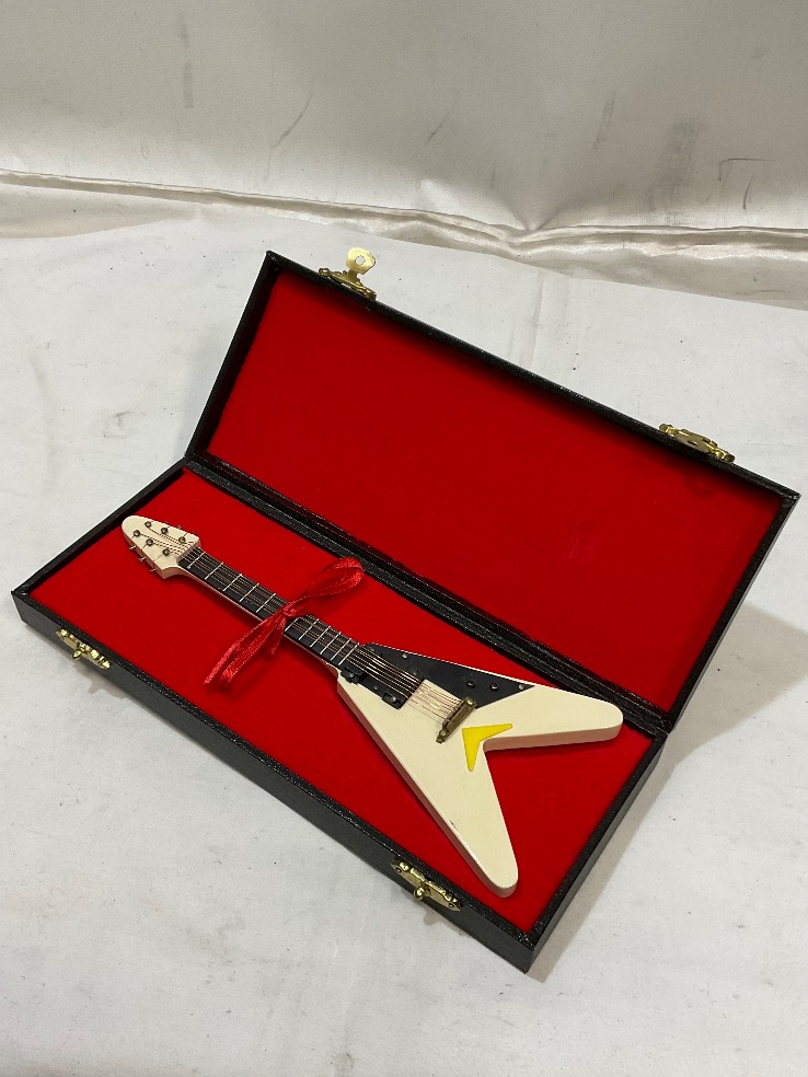 u47453 フライングV フィギア 中古☆送料全国一律520円☆ | 中古 
