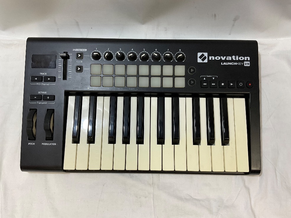 u51753 中古 ノベーション LAUNCH KEY 25 MK2 | 中古楽器