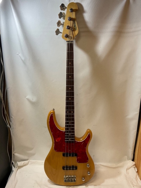 ベース YAMAHA BB LTD 店頭にて、YAMAHA BB Limited 5st エレキベースを買取させて頂き