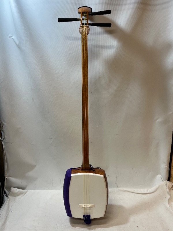 美品✨ 銀河印 三味線 細棹 日本和楽器製造 にちわ 日本和楽器製造 にちわ ニチワ 銀河印 津軽三味線 - メルカリ
