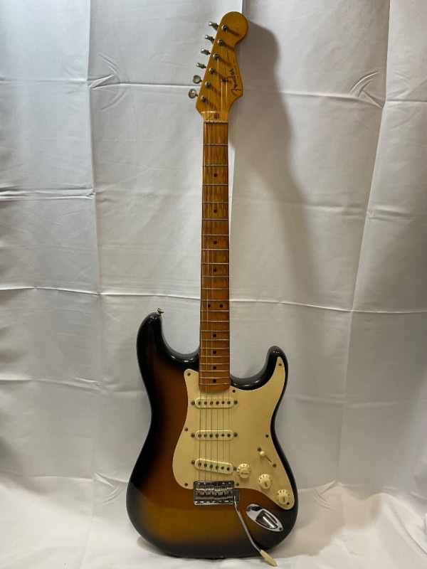 u53943 FenderUSA [AmericanVintage 57' Stratocaster] 1982年製 中古
