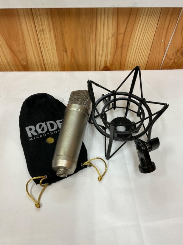 【ほぼ未使用品】　ROAD NT1-A Rode NT1-A Condenser Wired Professional Microphone for sale