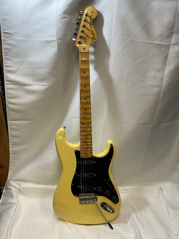 u54952 中古 フェンダージャパン ST72-86DSC ストラト 浅い点減り有