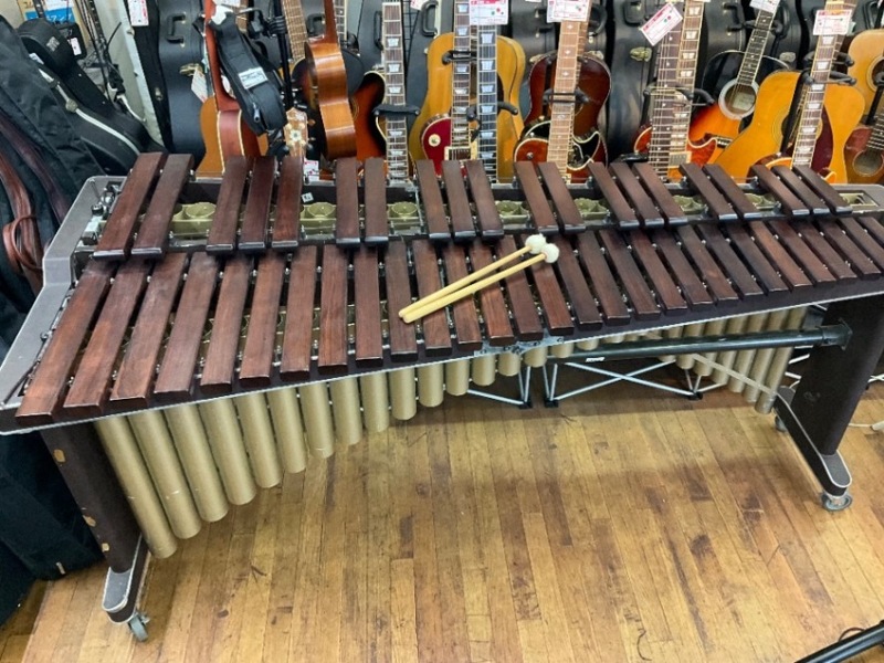 YAMAHA マリンバ YM-400C 4オクターブ 木琴　ヤマハ YAMAHAの4オクターブマリンバ、YM-400CがUSEDにて入荷いたしまし