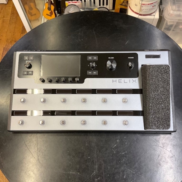 【中古美品】LINE6 helix floor Line6 Helix Floor Flagship Amp & Effects Processor: Limited