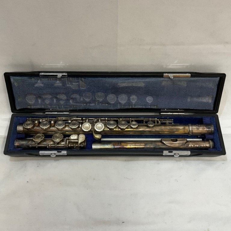 銀製 フルート本体 YAMAHA YFL-31 ジャンク品 銀製 フルート本体 YAMAHA YFL-31 ジャンク品