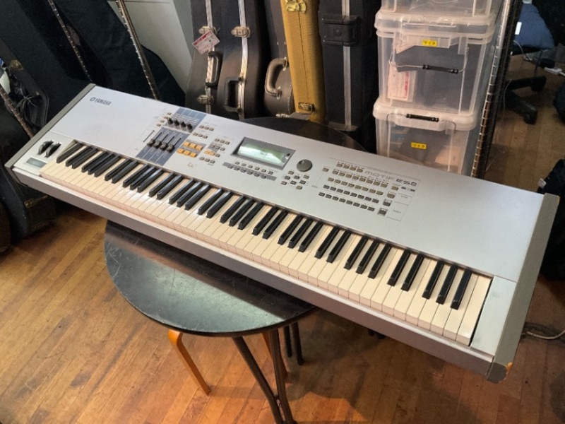 u56503 YAMAHA [MOTIF ES8] 中古 シンセサイザー 88鍵盤 動作ok 使用感