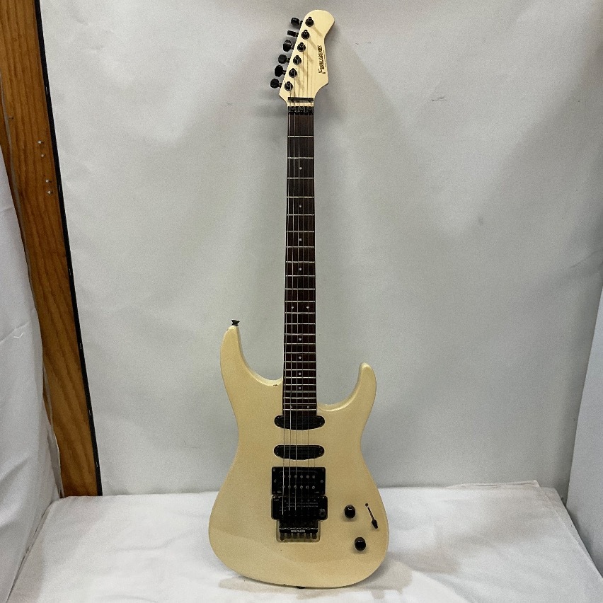 Fernandes ストラトタイプ　ロック式トレモロ　SSH Fernandes ストラトタイプ ロック式トレモロ SSH - メルカリ