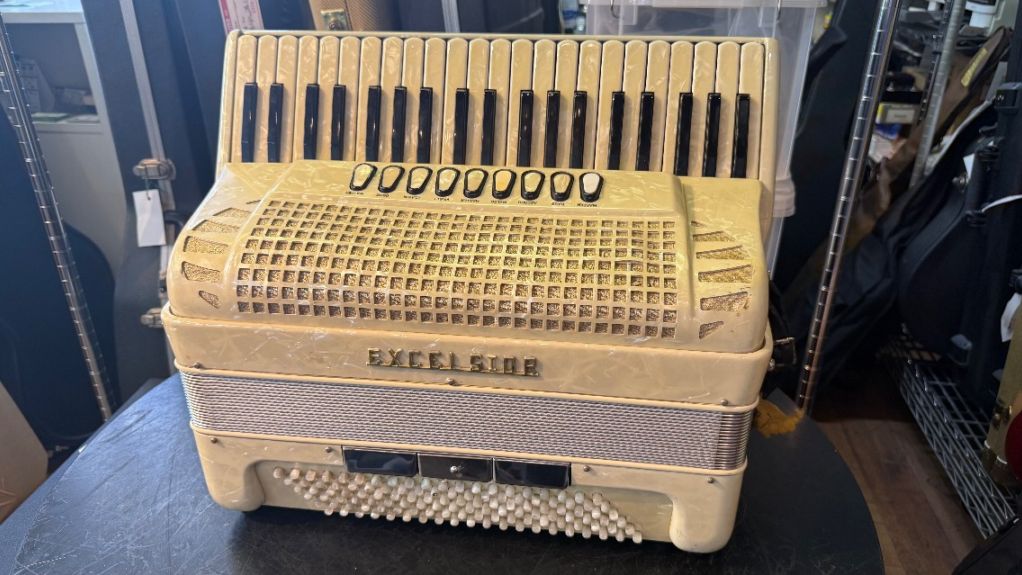 u57824 中古 EXCELSIOR 41鍵盤 NO 315 アコーディオン | 中古楽器