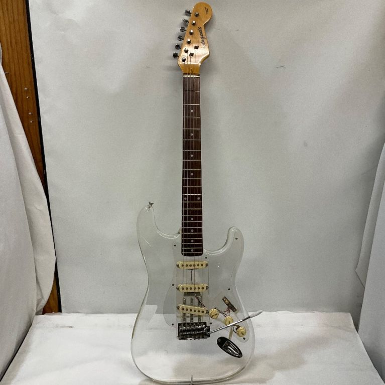 GALYDA　アクリル　透明　エレキギター　激レア　未使用に近い！ GALYDA アクリル 透明 エレキギター 激レア 未使用に近い