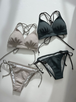 新作】ワッフルニット素材クロス三角ビキニ(258045)｜MIULAN TOKYO公式通販